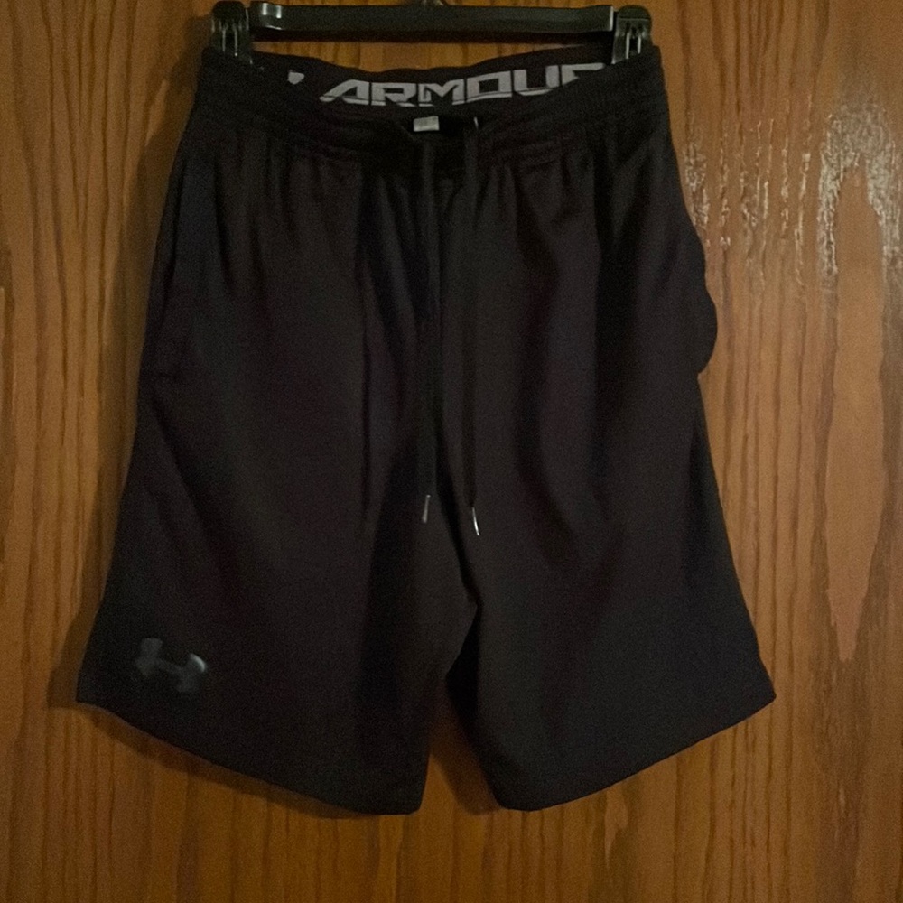 Under Armour black shorts